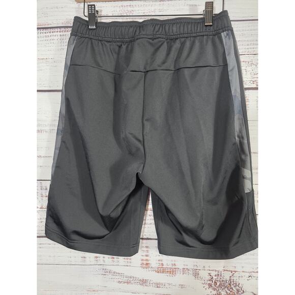 Adidas men's lot 2 pairs of shorts and 1 pair of pants size Small - Picture 6 of 12